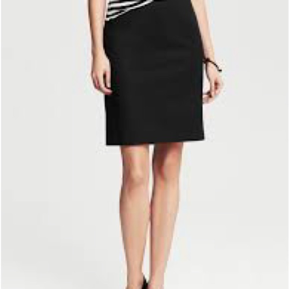 Banana Republic Black Pencil Skirt - Picture 3 of 8